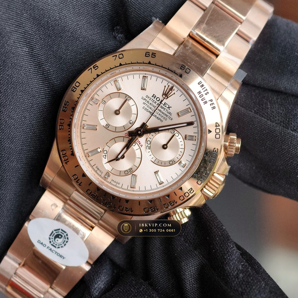 Rolex Cosmograph Daytona 18K Everose Gold Geneva Atelier Spec Ref. 116505 — Private Vault Edition — Studio Gallery Plate III in 18K Rose Gold Au750 (216.6g Verified Mass, Rolex Manufacture Cal. 4130 - 72h Power Reserve)