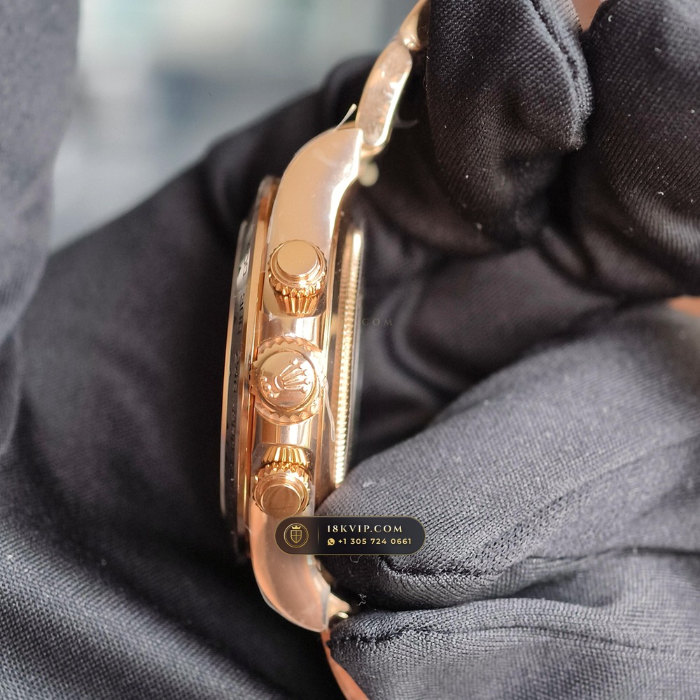 Rolex Cosmograph Daytona 18K Everose Gold Geneva Atelier Spec Ref. 116505 — Private Vault Edition — Studio Gallery Plate VII in 18K Rose Gold Au750 (216.6g Verified Mass, Rolex Manufacture Cal. 4130 - 72h Power Reserve)