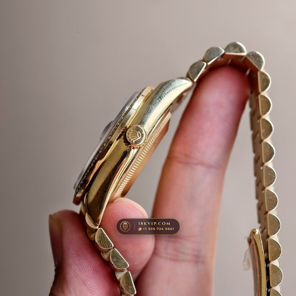 Rolex Day-Date 36 Mother-of-Pearl & Diamond Bezel 18K Yellow Gold Ref. 128348RBR — Private Vault Edition — Studio Gallery Plate VI in 18K Yellow Gold Au750 (183.2g Verified Mass, Rolex Manufacture Cal. 3255 - 70h Power Reserve)