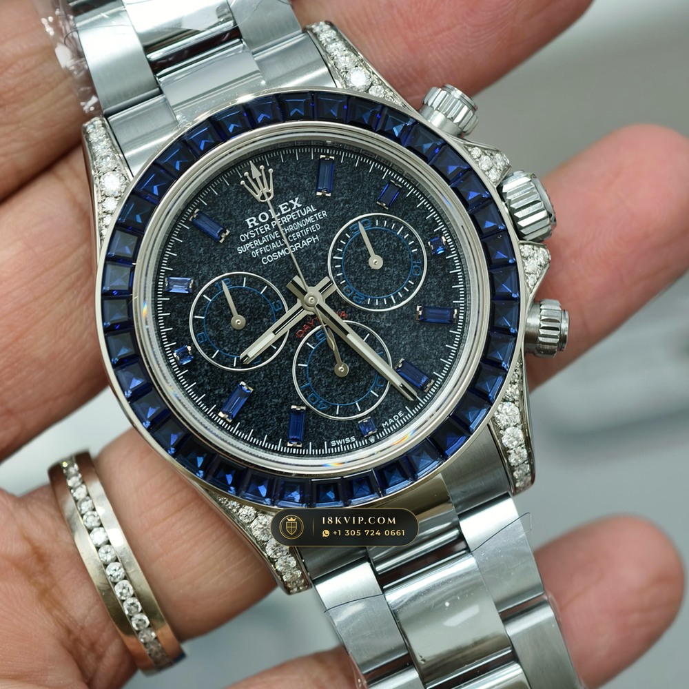 Rolex Cosmograph Daytona Black Obsidian Dial & Sapphire Bezel 18K White Gold Ref. 126599TSA — Private Vault Edition — Studio Gallery Plate II in 18K White Gold Au750 (216.9g Verified Mass, Rolex Manufacture Cal. 4131 - 72h Power Reserve)