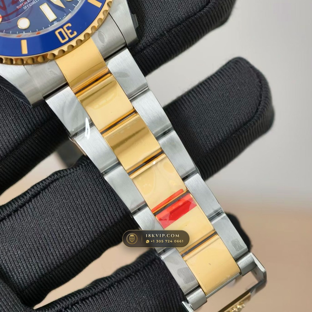 Rolex Submariner Date Geneva Atelier Spec Ref. 126613LB — Private Vault Edition — Studio Gallery Plate V in 904L Stainless Steel Custom Architecture (174.7g Verified Mass, Rolex Manufacture Cal. 3235 - 70h Power Reserve)