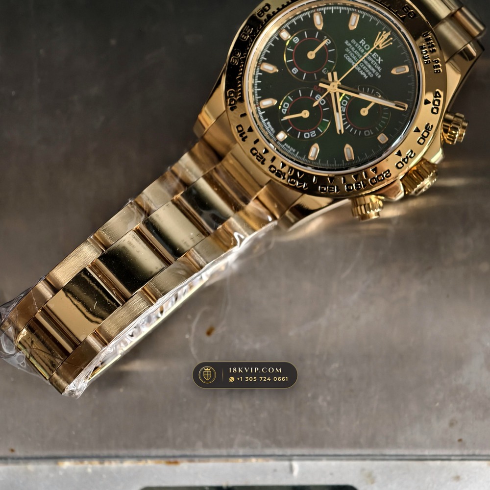 Rolex Cosmograph Daytona John Mayer Emerald Green Dial 18K Yellow Gold Ref. 116508 — Private Vault Edition — Studio Gallery Plate IX in 18K Yellow Gold Au750 (216.5g Verified Mass, Rolex Manufacture Cal. 4130 - 72h Power Reserve)