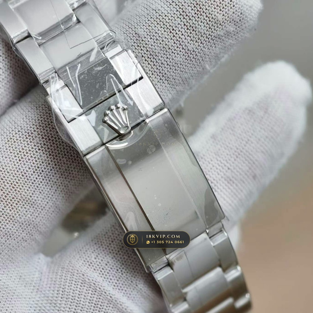 Rolex Cosmograph Daytona 18K White Gold Hand-Chamfered Bevel Spec Ref. 126509 — Private Vault Edition — Studio Gallery Plate VII in 18K White Gold Au750 (216.9g Verified Mass, Rolex Manufacture Cal. 4131 - 72h Power Reserve)