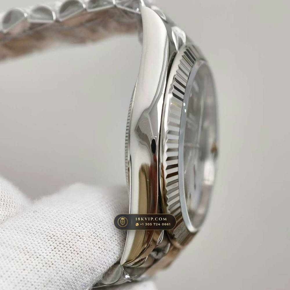 Rolex Day-Date 40 18K White Gold Ref. 228239 — Private Vault Edition — Studio Gallery Plate V in 18K White Gold Au750 (210.7g Verified Mass, Rolex Manufacture Cal. 3255 - 70h Power Reserve)
