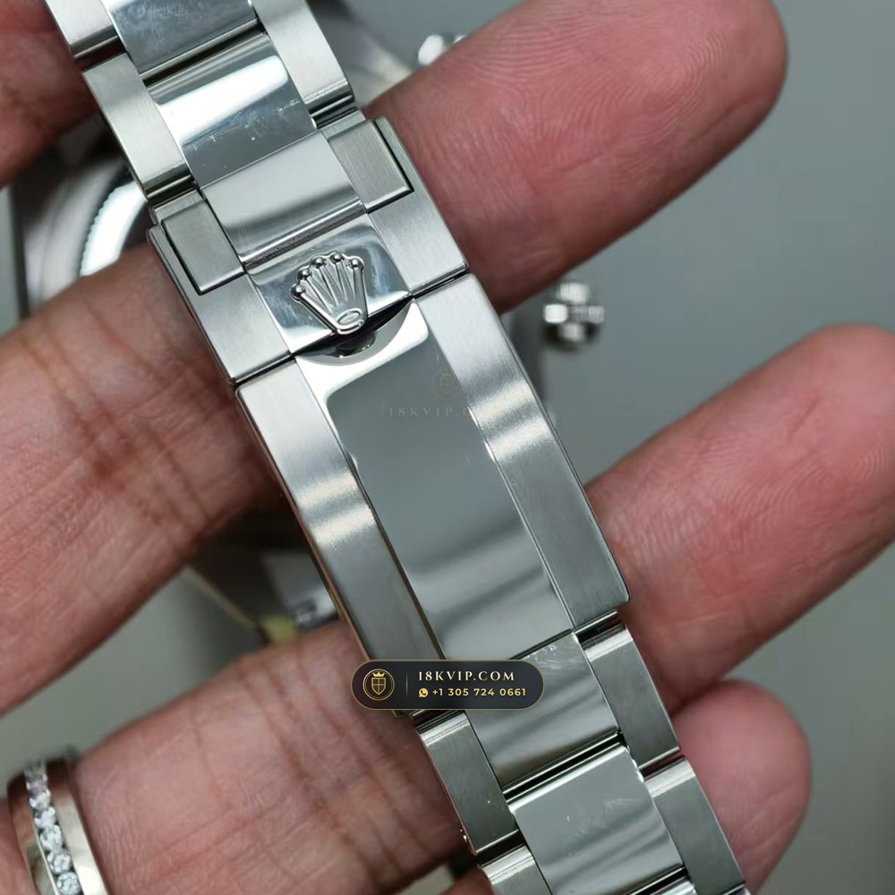 Rolex Cosmograph Daytona Geneva Atelier Spec Ref. 126500 — Private Vault Edition — Studio Gallery Plate VII in 904L Stainless Steel Custom Architecture (143.2g Verified Mass, Rolex Manufacture Cal. 4131 - 72h Power Reserve)