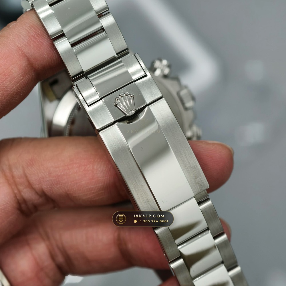 Rolex Cosmograph Daytona Geneva Atelier Spec Ref. 116520 — Private Vault Edition — Studio Gallery Plate VII in 904L Stainless Steel Custom Architecture (143.4g Verified Mass, Rolex Manufacture Cal. 4130 - 72h Power Reserve)