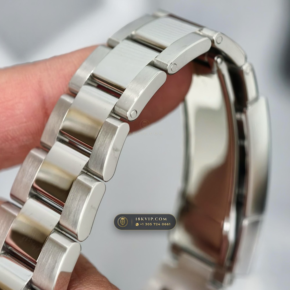 Rolex Cosmograph Daytona Chronometer Regulated Spec Ref. 116520 — Private Vault Edition — Studio Gallery Plate V in 904L Stainless Steel Custom Architecture (143.2g Verified Mass, Rolex Manufacture Cal. 4130 - 72h Power Reserve)