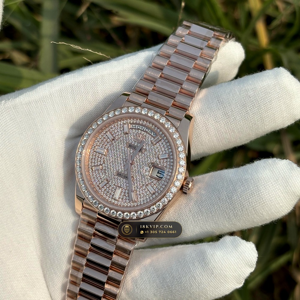 Rolex Day-Date 40 Diamond-Set Bezel 18K Everose Gold Ref. 228345RBR — Private Vault Edition — Studio Gallery Plate V in 18K Rose Gold Au750 (210.3g Verified Mass, Rolex Manufacture Cal. 3255 - 70h Power Reserve)