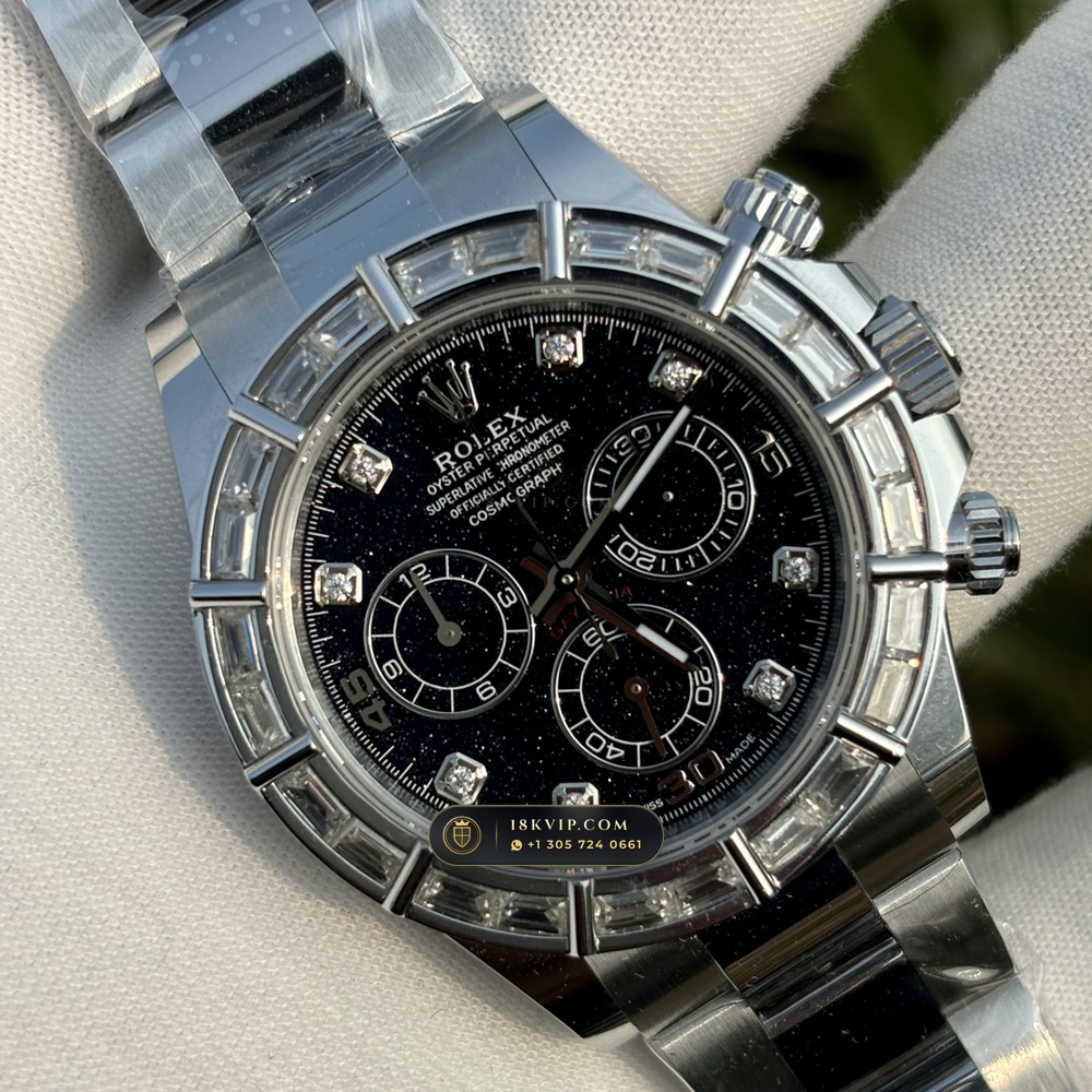 Rolex Cosmograph Daytona Aventurine Starry Dial Diamond-Set Bezel 18K White Gold Ref. 126589RBR — Private Vault Edition — Studio Gallery Plate III in 18K White Gold Au750 (216.7g Verified Mass, Rolex Manufacture Cal. 4131 - 72h Power Reserve)