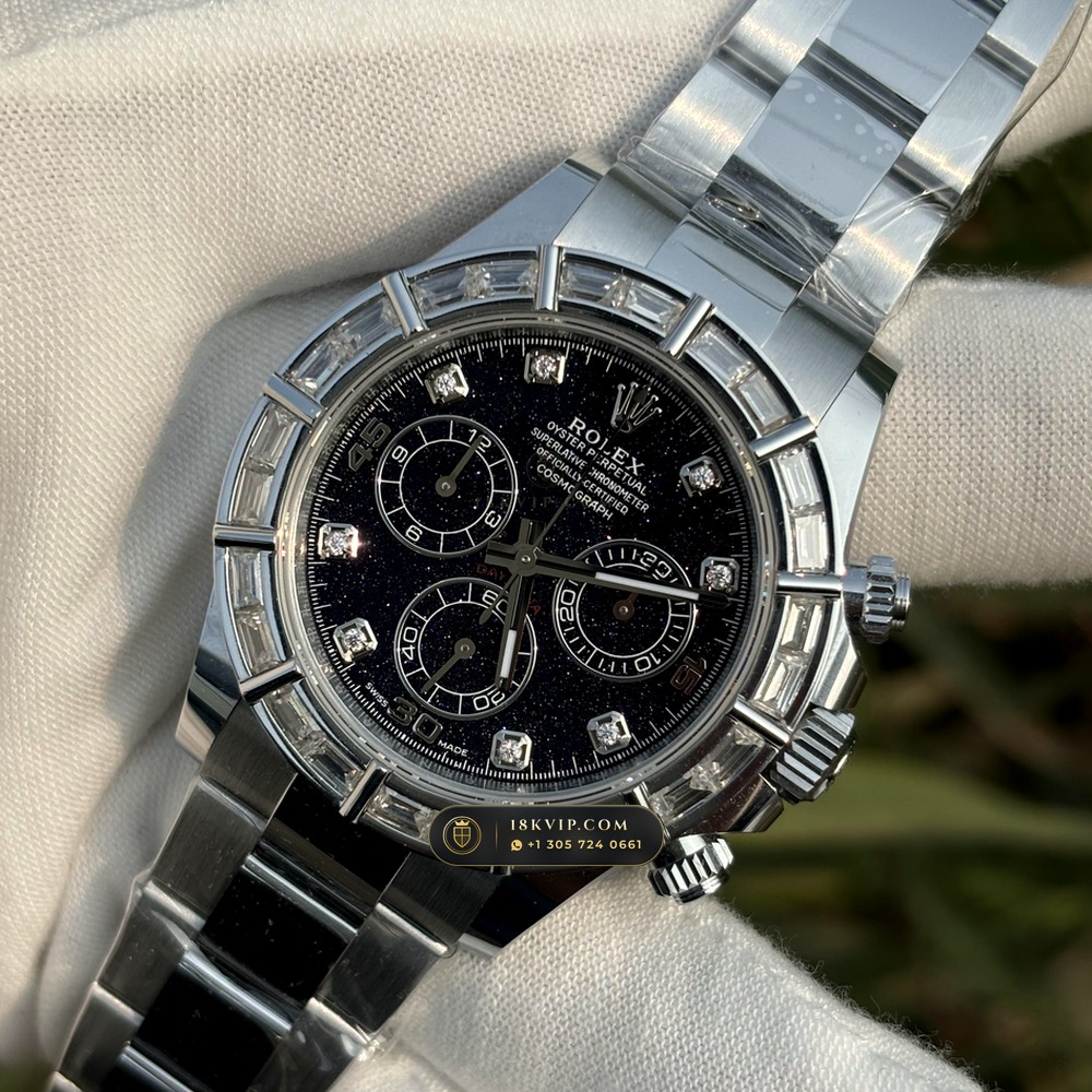 Rolex Cosmograph Daytona Aventurine Starry Dial Diamond-Set Bezel 18K White Gold Ref. 126589RBR — Private Vault Edition — Studio Gallery Plate IV in 18K White Gold Au750 (216.7g Verified Mass, Rolex Manufacture Cal. 4131 - 72h Power Reserve)