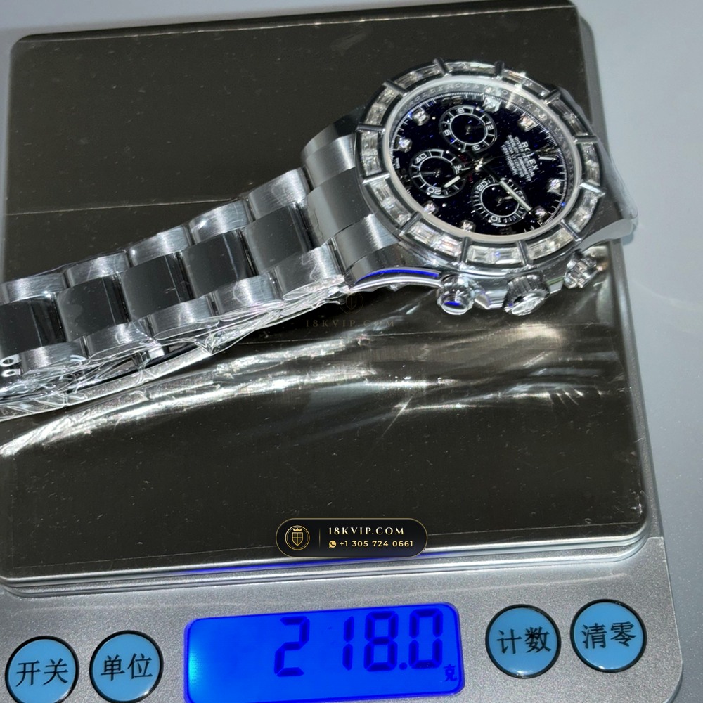 Rolex Cosmograph Daytona Aventurine Starry Dial Diamond-Set Bezel 18K White Gold Ref. 126589RBR — Private Vault Edition — Studio Gallery Plate VII in 18K White Gold Au750 (216.7g Verified Mass, Rolex Manufacture Cal. 4131 - 72h Power Reserve)