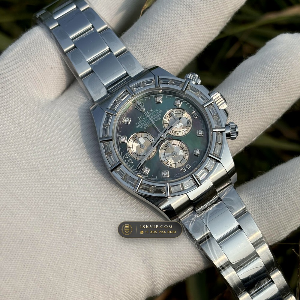 Rolex Cosmograph Daytona Iridescent Natural Mother-of-Pearl Dial Diamond-Set Bezel 18K White Gold Ref. 126589RBR — Private Vault Edition — Studio Gallery Plate IV in 18K White Gold Au750 (216.3g Verified Mass, Rolex Manufacture Cal. 4131 - 72h Power Reserve)