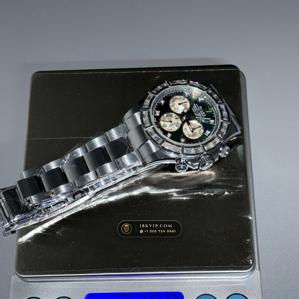 Rolex Cosmograph Daytona Iridescent Natural Mother-of-Pearl Dial Diamond-Set Bezel 18K White Gold Ref. 126589RBR — Private Vault Edition — Studio Gallery Plate VII in 18K White Gold Au750 (216.3g Verified Mass, Rolex Manufacture Cal. 4131 - 72h Power Reserve)