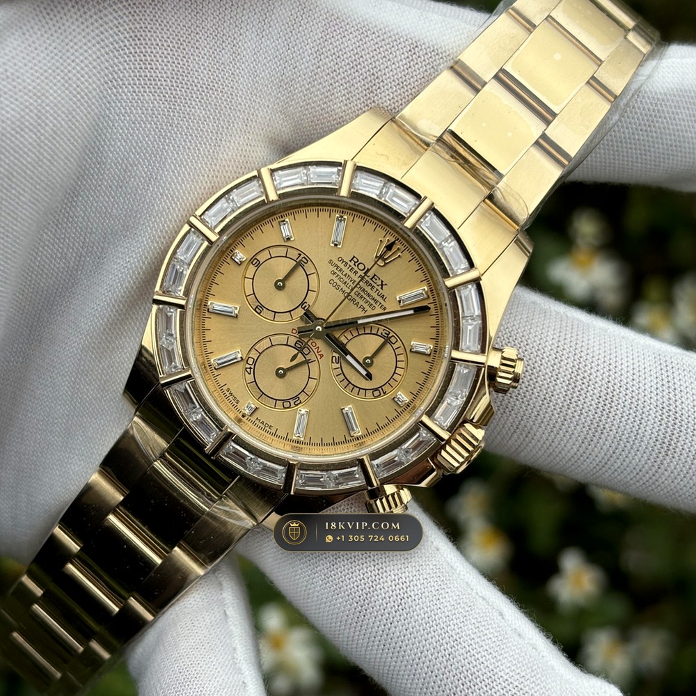 Rolex Cosmograph Daytona Diamond-Set Bezel 18K Yellow Gold Ref. 126508 — Private Vault Edition — Studio Gallery Plate III in 18K Yellow Gold Au750 (216.5g Verified Mass, Rolex Manufacture Cal. 4131 - 72h Power Reserve)