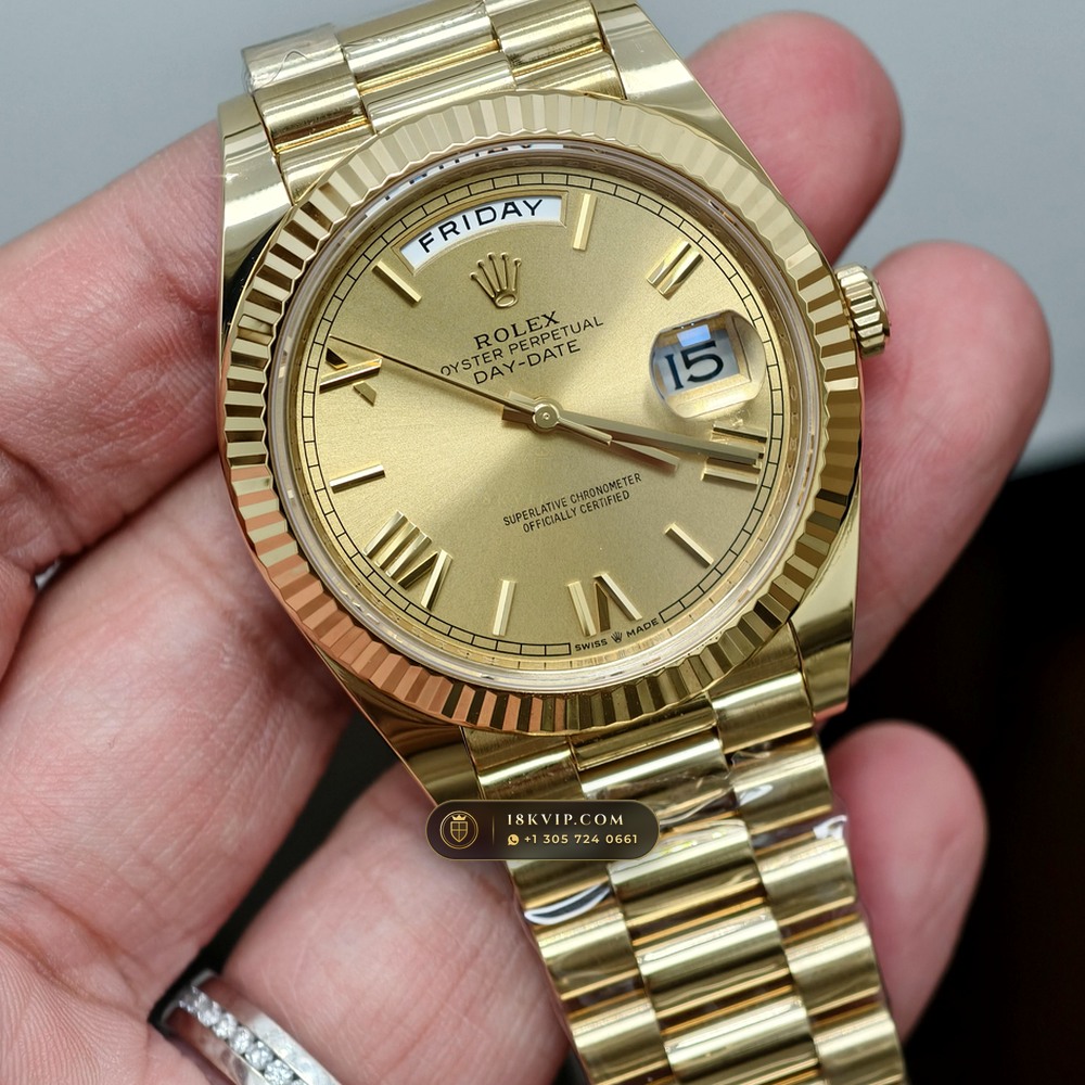 Rolex Day-Date 40 18K Yellow Gold Geneva Atelier Spec Ref. 228238 — Private Vault Edition — Studio Gallery Plate III in 18K Yellow Gold Au750 (210.9g Verified Mass, Rolex Manufacture Cal. 3255 - 70h Power Reserve)