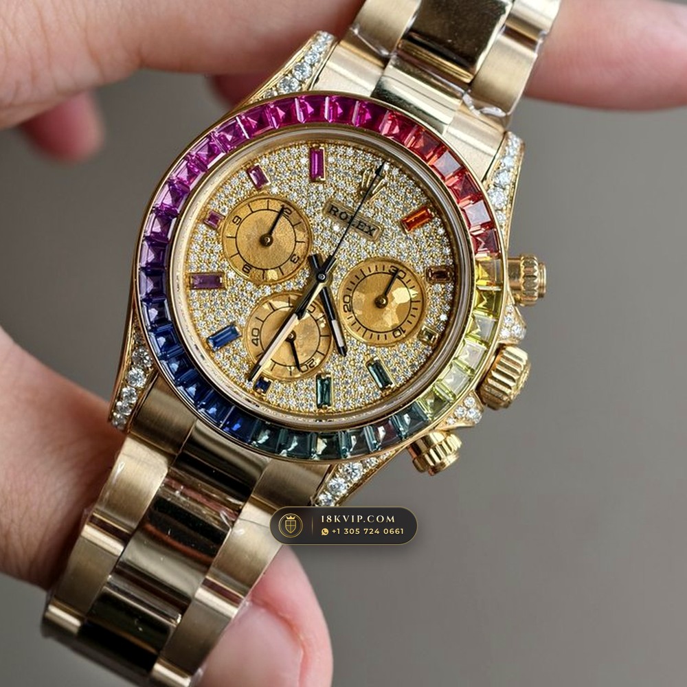 Rolex Cosmograph Daytona Rainbow 36 Graduated Sapphires & Pave Dial 18K Yellow Gold Ref. 126598RBOW — Private Vault Edition — Studio Gallery Plate III in 18K Yellow Gold Au750 (216.5g Verified Mass, Rolex Manufacture Cal. 4131 - 72h Power Reserve)