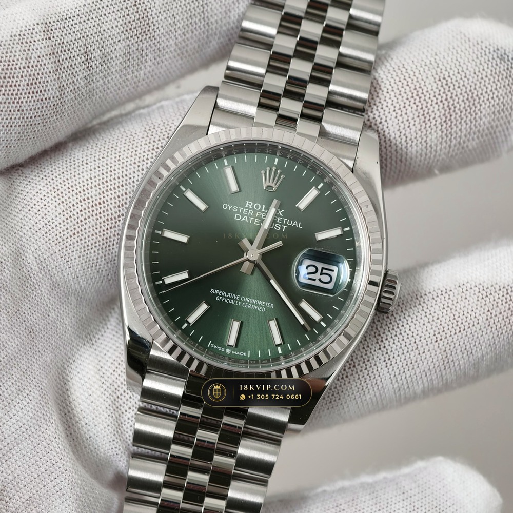 Rolex Datejust 36 Sunray Emerald / Khaki Green Dial Ref. 126231 — Private Vault Edition — Studio Gallery Plate II in 18K Gold & 904L Oystersteel Rolesor (130.1g Verified Mass, Rolex Manufacture Cal. 3235 - 70h Power Reserve)