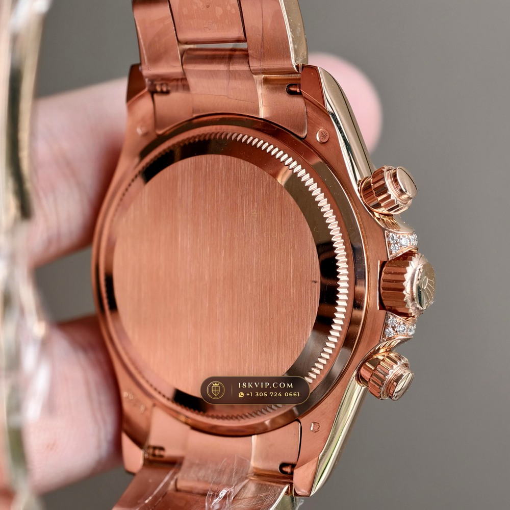 Rolex Cosmograph Daytona Rainbow Sapphire Bezel 18K Everose Gold Ref. 116595RBOW — Private Vault Edition — Studio Gallery Plate VII in 18K Rose Gold Au750 (216.9g Verified Mass, Rolex Manufacture Cal. 4130 - 72h Power Reserve)