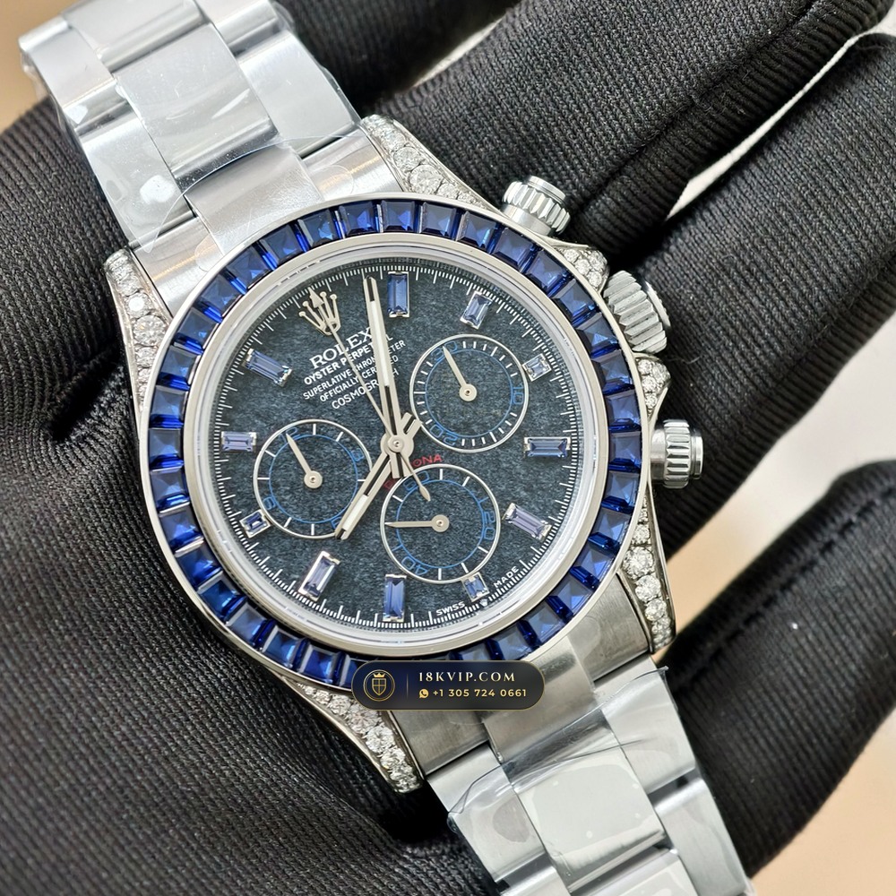 Rolex Cosmograph Daytona Black Obsidian Dial & Sapphire Bezel 18K White Gold Geneva Atelier Spec Ref. 126599TSA — Private Vault Edition — Studio Gallery Plate III in 18K White Gold Au750 (216.9g Verified Mass, Rolex Manufacture Cal. 4131 - 72h Power Reserve)