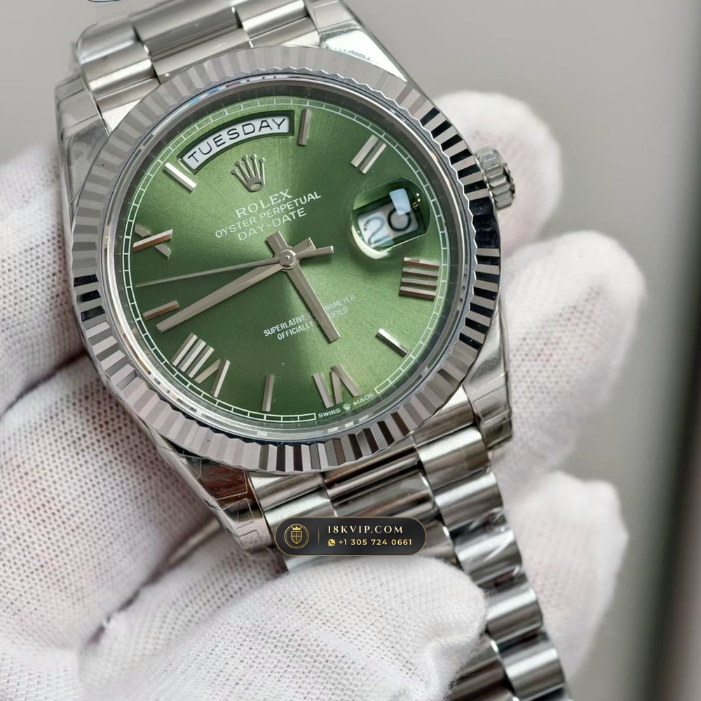 Rolex Day-Date 40 18K White Gold Geneva Atelier Spec Ref. 228239 — Private Vault Edition — Studio Gallery Plate II in 18K White Gold Au750 (210.9g Verified Mass, Rolex Manufacture Cal. 3255 - 70h Power Reserve)