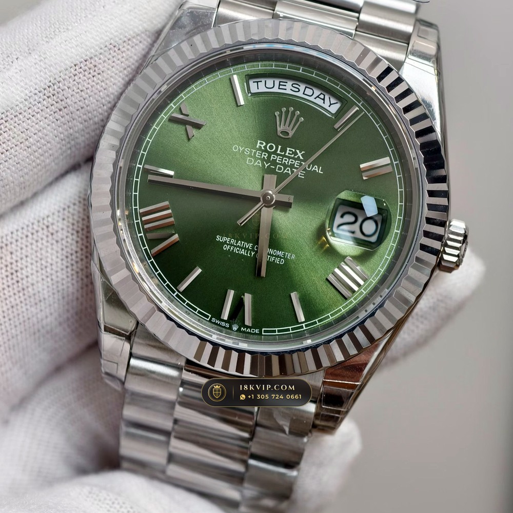 Rolex Day-Date 40 18K White Gold Geneva Atelier Spec Ref. 228239 — Private Vault Edition — Studio Gallery Plate III in 18K White Gold Au750 (210.9g Verified Mass, Rolex Manufacture Cal. 3255 - 70h Power Reserve)