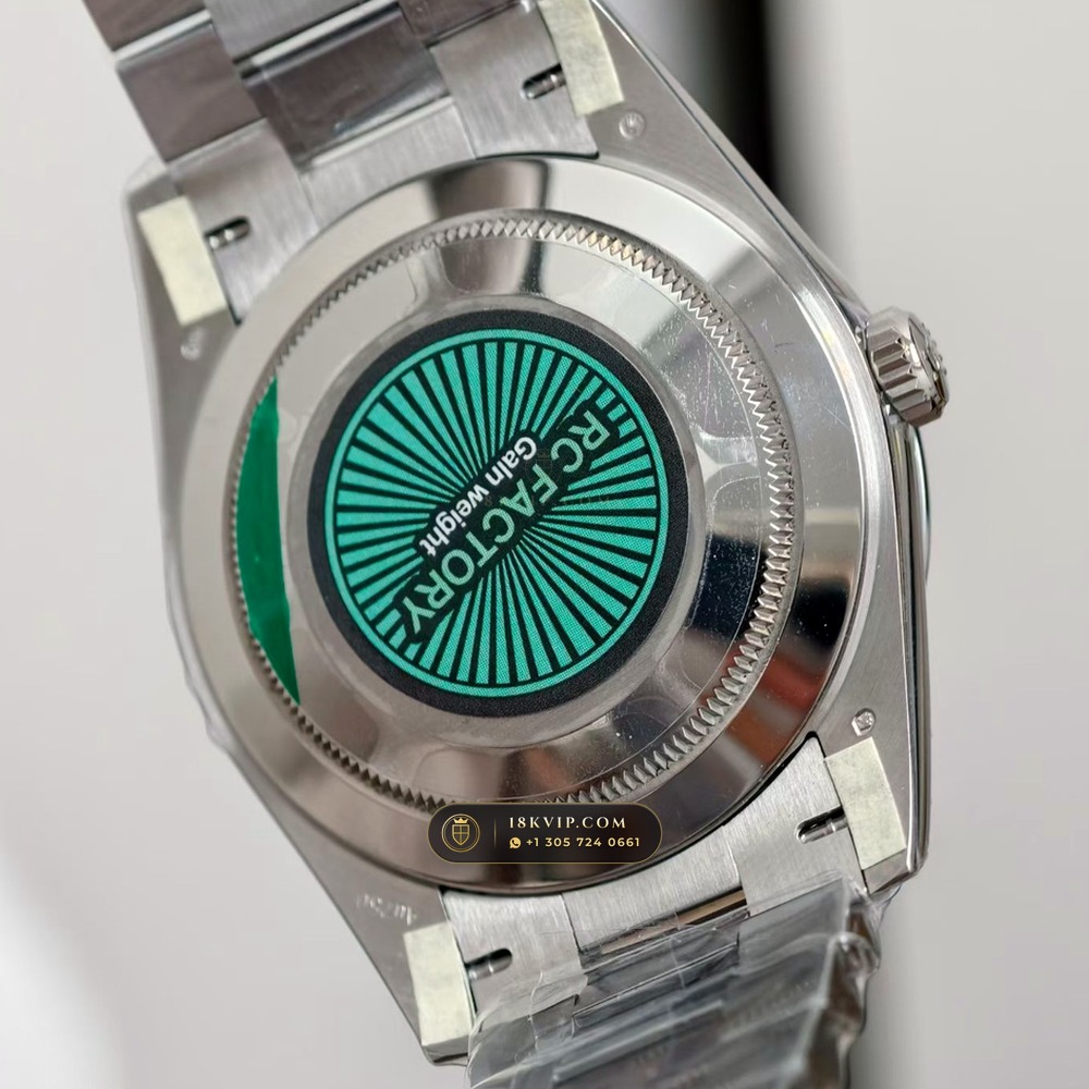 Rolex Day-Date 40 18K White Gold Geneva Atelier Spec Ref. 228239 — Private Vault Edition — Studio Gallery Plate VII in 18K White Gold Au750 (210.9g Verified Mass, Rolex Manufacture Cal. 3255 - 70h Power Reserve)