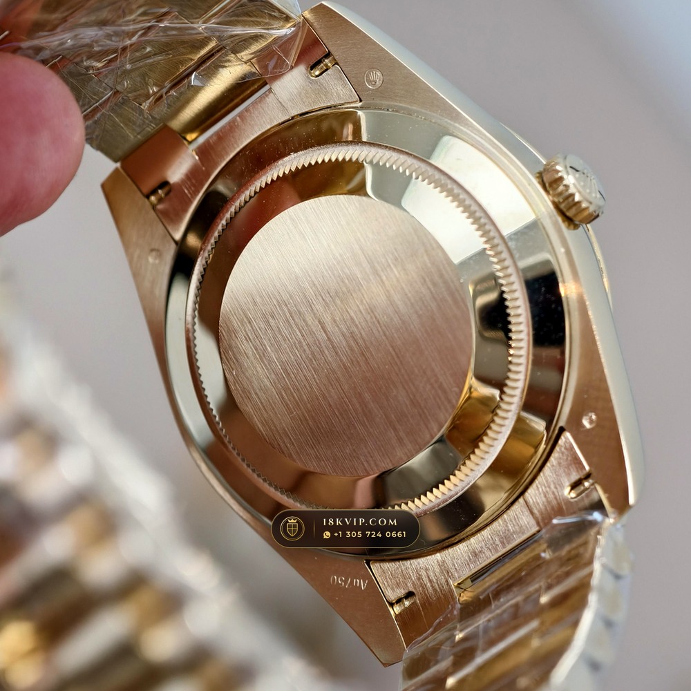 Rolex Day-Date 40 18K Yellow Gold Deep Crystal Optics Ref. 228238 — Private Vault Edition — Studio Gallery Plate VI in 18K Yellow Gold Au750 (210.4g Verified Mass, Rolex Manufacture Cal. 3255 - 70h Power Reserve)