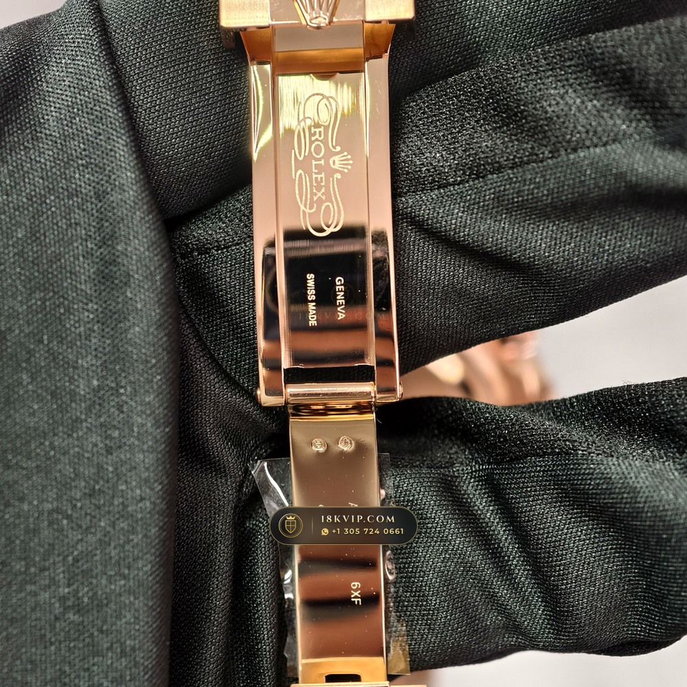 Rolex Cosmograph Daytona 18K Everose Gold Hand-Chamfered Bevel Spec Ref. 126505 — Private Vault Edition — Studio Gallery Plate X in 18K Rose Gold Au750 (216.6g Verified Mass, Rolex Manufacture Cal. 4131 - 72h Power Reserve)