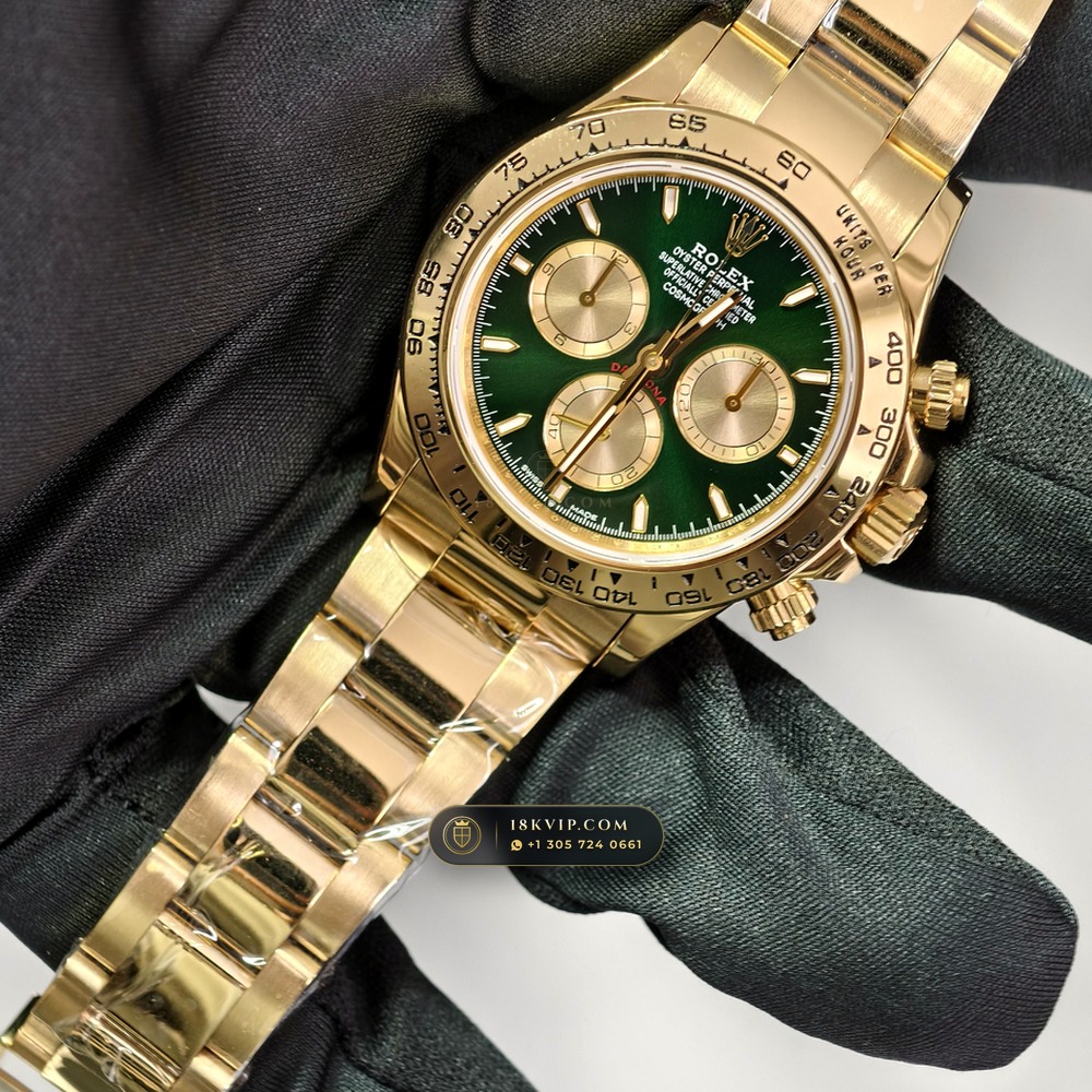 Rolex Cosmograph Daytona 18K Yellow Gold Custom SW Dial Deep Crystal Optics Ref. 126508 — Private Vault Edition — Studio Gallery Plate III in 18K Yellow Gold Au750 (216.9g Verified Mass, Rolex Manufacture Cal. 4131 - 72h Power Reserve)