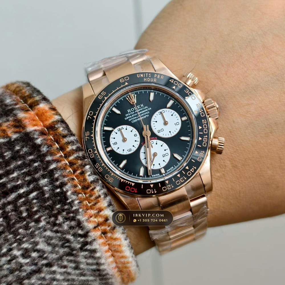 Rolex Cosmograph Daytona Le Mans 100th Anniversary 18K Everose Gold Chronometer Regulated Spec Ref. 126525LN — Private Vault Edition — Studio Gallery Plate VIII in 18K Rose Gold Au750 (216.9g Verified Mass, Rolex Manufacture Cal. 4132 - 24h Le Mans)