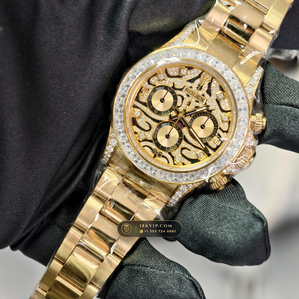 Rolex Cosmograph Daytona 18K Yellow Gold Ref. 116598TBR — Private Vault Edition — Studio Gallery Plate II in 18K Yellow Gold Au750 (216.8g Verified Mass, Rolex Manufacture Cal. 4130 - 72h Power Reserve)