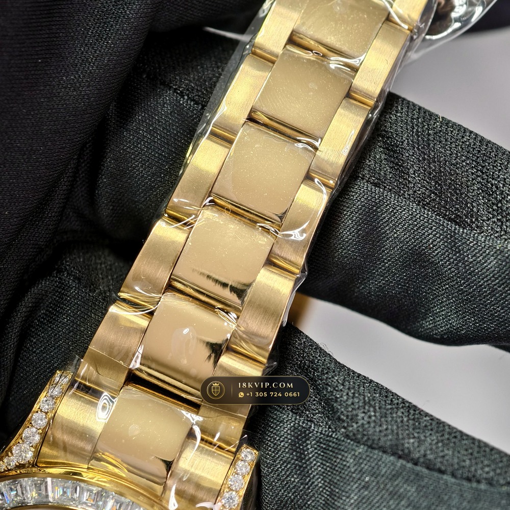 Rolex Cosmograph Daytona 18K Yellow Gold Ref. 116598TBR — Private Vault Edition — Studio Gallery Plate VI in 18K Yellow Gold Au750 (216.8g Verified Mass, Rolex Manufacture Cal. 4130 - 72h Power Reserve)
