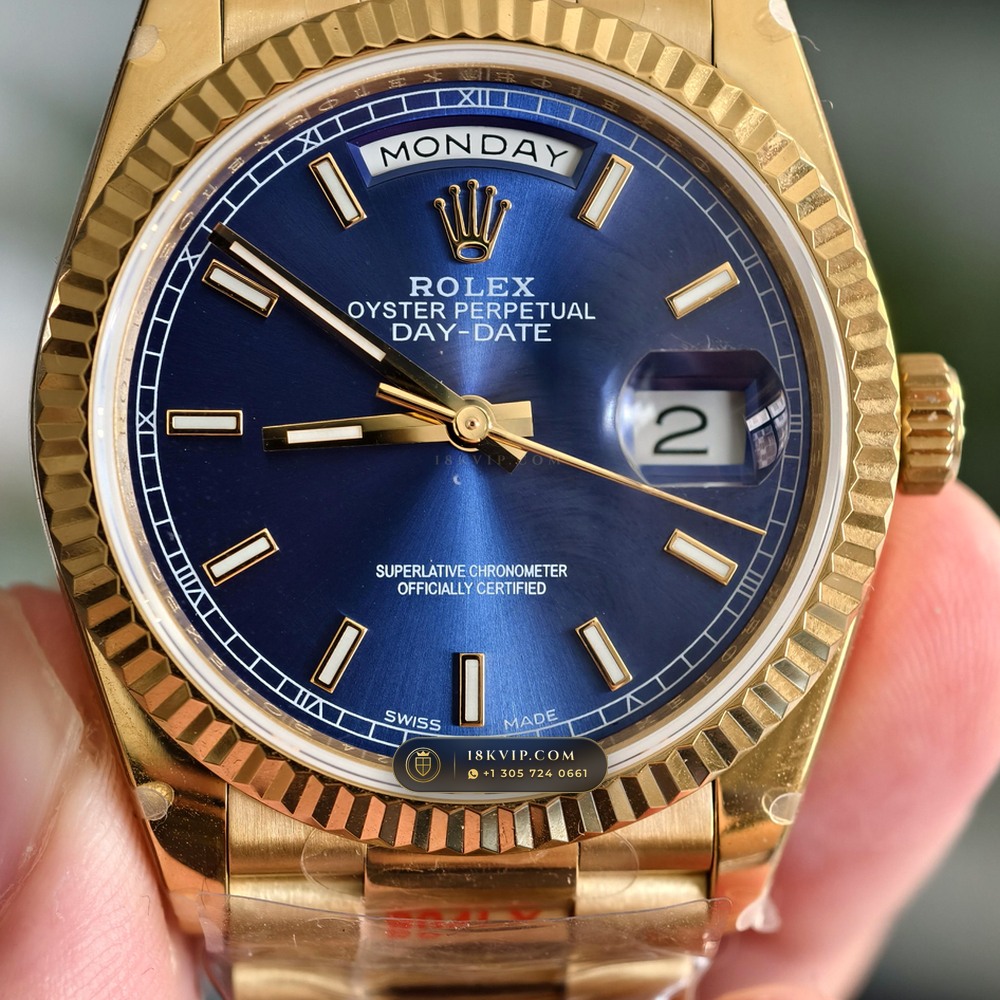 Rolex Day-Date 36 Graduated Royal Blue Sunburst Dial 18K Yellow Gold Ref. 118238 — Private Vault Edition — Studio Gallery Plate IV in 18K Yellow Gold Au750 (141.3g Verified Mass, Rolex Manufacture Cal. 3155)