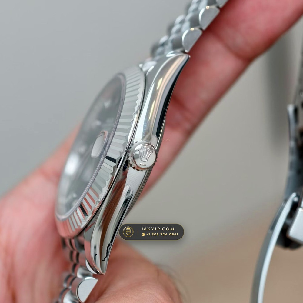Rolex Datejust 41 Deep Crystal Optics Ref. 126331 — Private Vault Edition — Studio Gallery Plate V in 18K Gold & 904L Oystersteel Rolesor (150.4g Verified Mass, Rolex Manufacture Cal. 3235 - 70h Power Reserve)