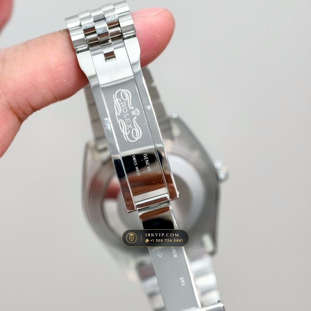 Rolex Datejust 41 Deep Crystal Optics Ref. 126331 — Private Vault Edition — Studio Gallery Plate VII in 18K Gold & 904L Oystersteel Rolesor (150.4g Verified Mass, Rolex Manufacture Cal. 3235 - 70h Power Reserve)