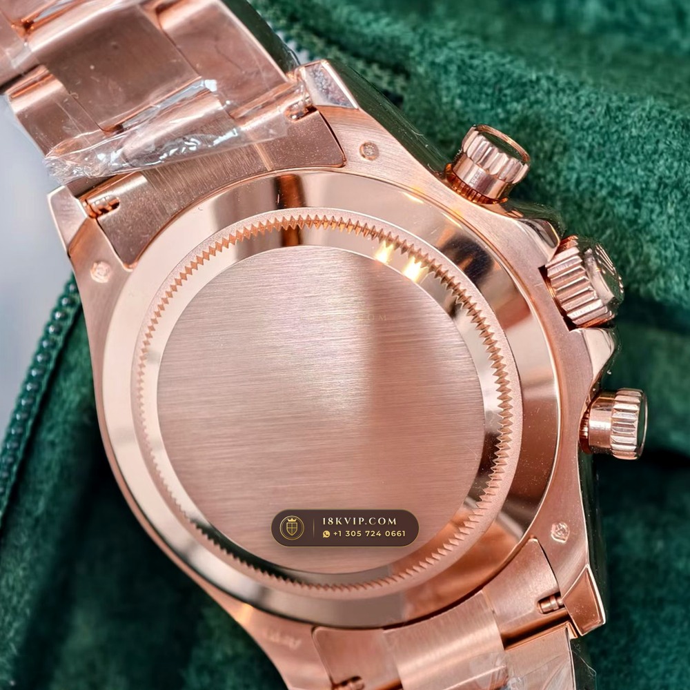 Rolex Cosmograph Daytona 18K Everose Gold Hand-Finished Buff Dial Deep Crystal Optics Ref. 116505 — Private Vault Edition — Studio Gallery Plate VI in 18K Rose Gold Au750 (216.1g Verified Mass, Rolex Manufacture Cal. 4130 - 72h Power Reserve)