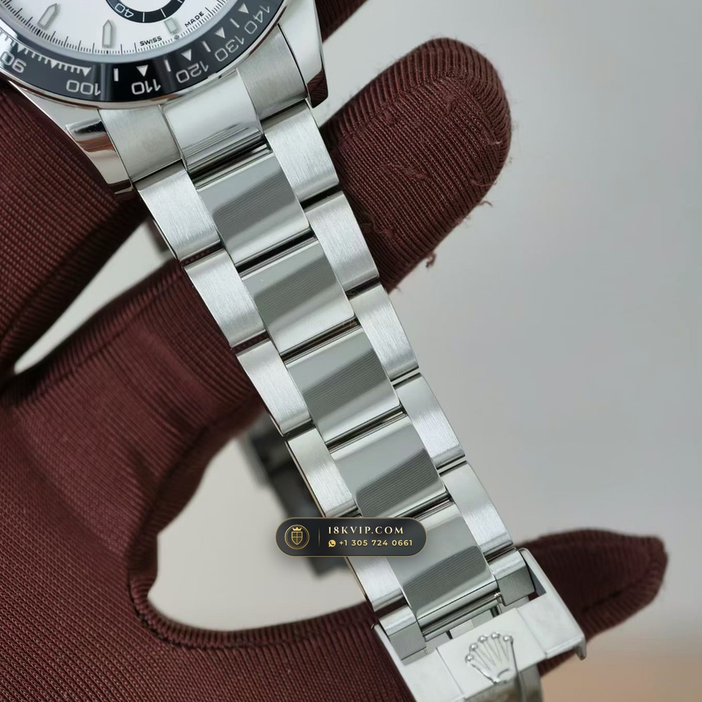 Rolex Cosmograph Daytona Ref. 126500 — Private Vault Edition — Studio Gallery Plate VII in 904L Stainless Steel Custom Architecture (143.9g Verified Mass, Rolex Manufacture Cal. 4131 - 72h Power Reserve)