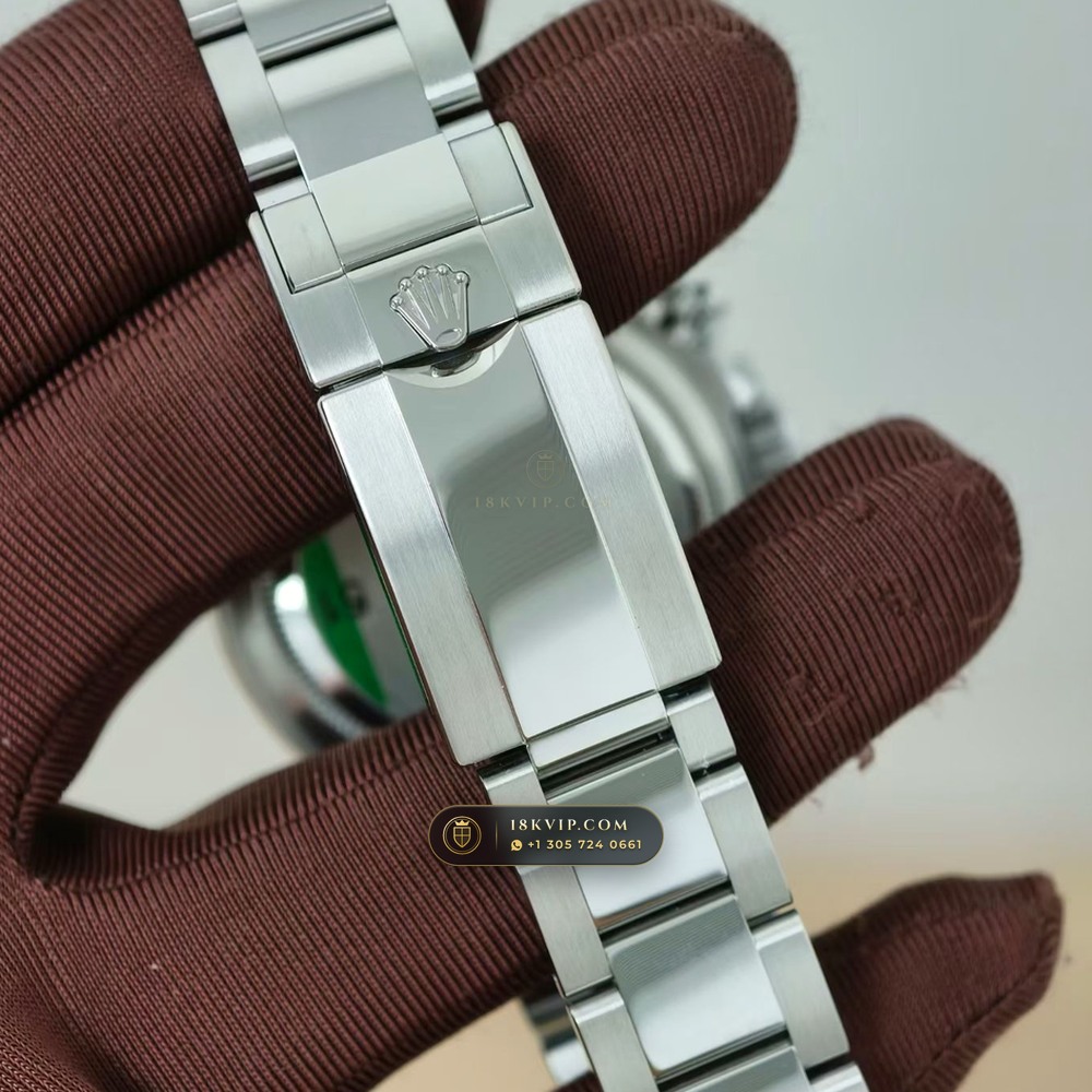 Rolex Cosmograph Daytona Ref. 126500 — Private Vault Edition — Studio Gallery Plate VIII in 904L Stainless Steel Custom Architecture (143.9g Verified Mass, Rolex Manufacture Cal. 4131 - 72h Power Reserve)