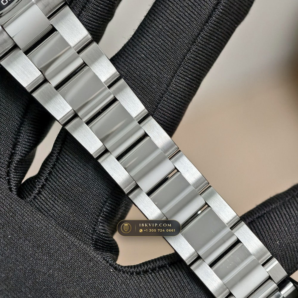 Rolex Cosmograph Daytona Custom SW Dial Ref. 126500 — Private Vault Edition — Studio Gallery Plate VI in 904L Stainless Steel Custom Architecture (143.3g Verified Mass, Rolex Manufacture Cal. 4131 - 72h Power Reserve)