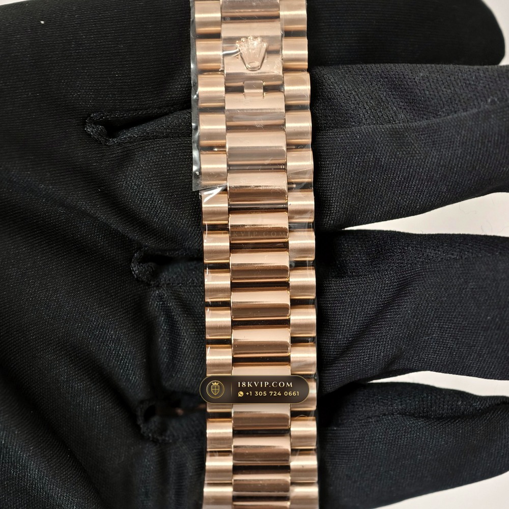 Rolex Day-Date 40 Eisenkiesel Natural Stone Dial 18K Everose Gold Ref. 228235 — Private Vault Edition — Studio Gallery Plate VII in 18K Rose Gold Au750 (210.4g Verified Mass, Rolex Manufacture Cal. 3255 - 70h Power Reserve)