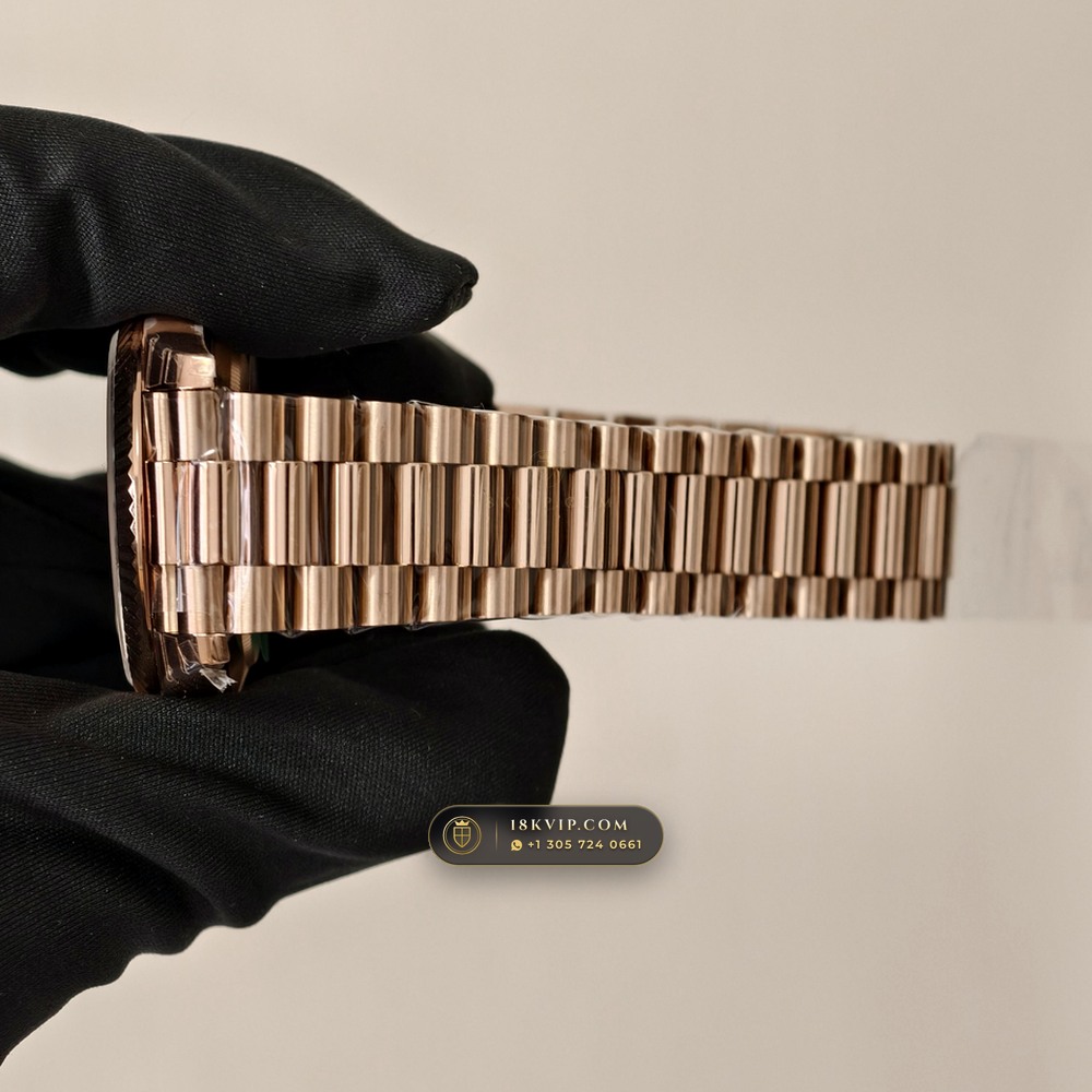Rolex Day-Date 40 Eisenkiesel Natural Stone Dial 18K Everose Gold Ref. 228235 — Private Vault Edition — Studio Gallery Plate VIII in 18K Rose Gold Au750 (210.4g Verified Mass, Rolex Manufacture Cal. 3255 - 70h Power Reserve)