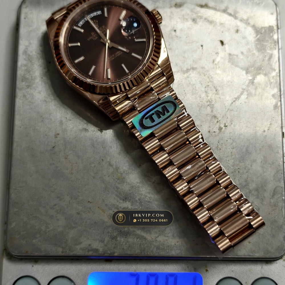 Rolex Day-Date 40 Eisenkiesel Natural Stone Dial 18K Everose Gold Ref. 228235 — Private Vault Edition — Studio Gallery Plate IX in 18K Rose Gold Au750 (210.4g Verified Mass, Rolex Manufacture Cal. 3255 - 70h Power Reserve)