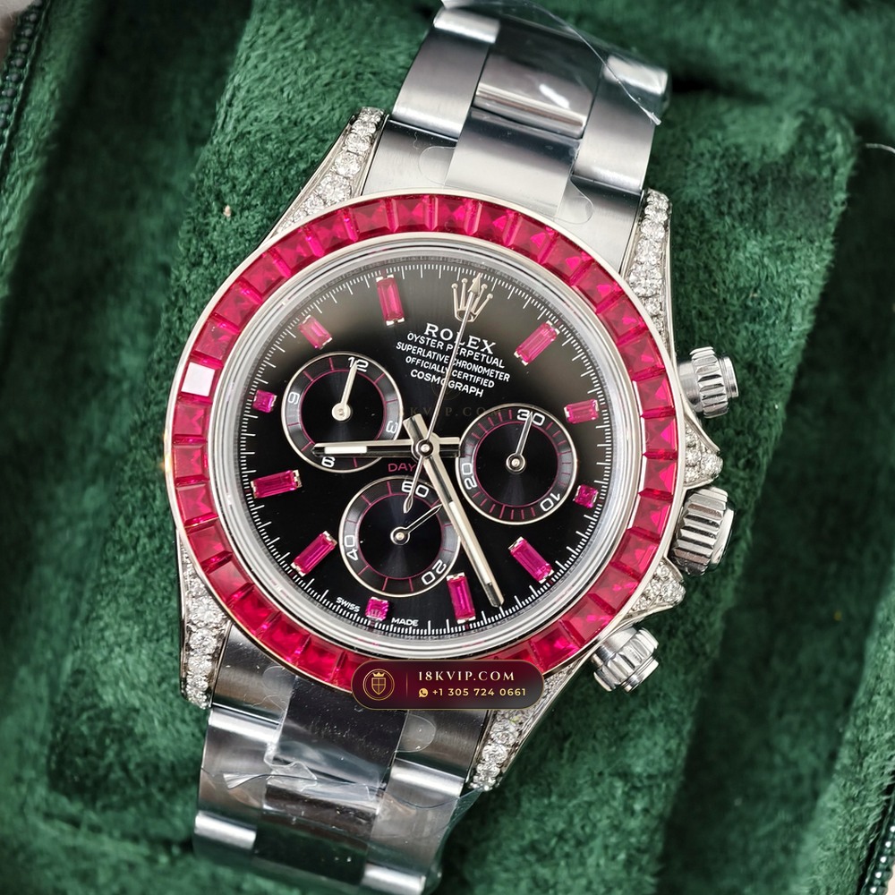 Rolex Cosmograph Daytona Baguette Ruby Bezel 18K White Gold Ref. 126599TRU — Private Vault Edition — Studio Gallery Plate II in 18K White Gold Au750 (216.8g Verified Mass, Rolex Manufacture Cal. 4131 - 72h Power Reserve)