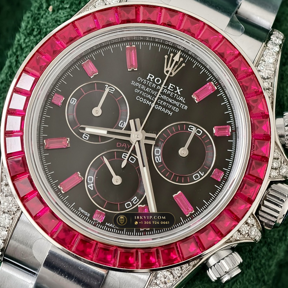 Rolex Cosmograph Daytona Baguette Ruby Bezel 18K White Gold Ref. 126599TRU — Private Vault Edition — Studio Gallery Plate IV in 18K White Gold Au750 (216.8g Verified Mass, Rolex Manufacture Cal. 4131 - 72h Power Reserve)