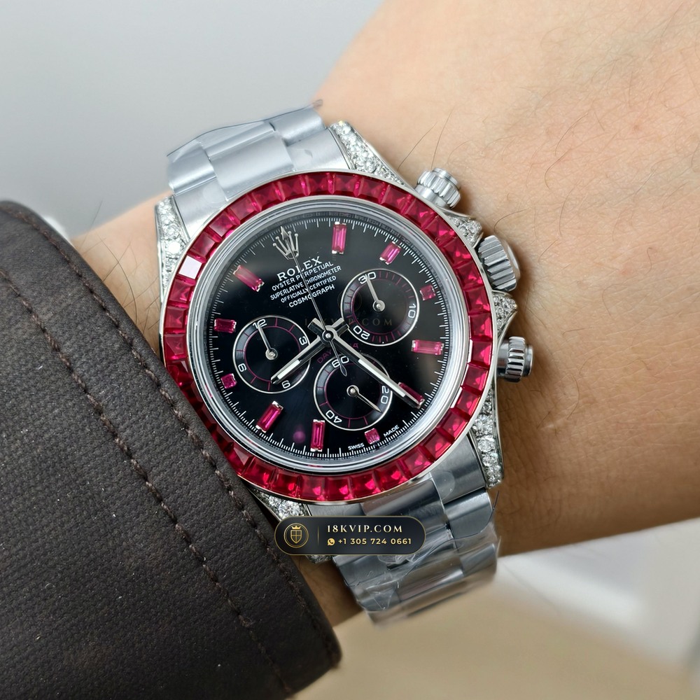 Rolex Cosmograph Daytona Baguette Ruby Bezel 18K White Gold Ref. 126599TRU — Private Vault Edition — Studio Gallery Plate VI in 18K White Gold Au750 (216.8g Verified Mass, Rolex Manufacture Cal. 4131 - 72h Power Reserve)
