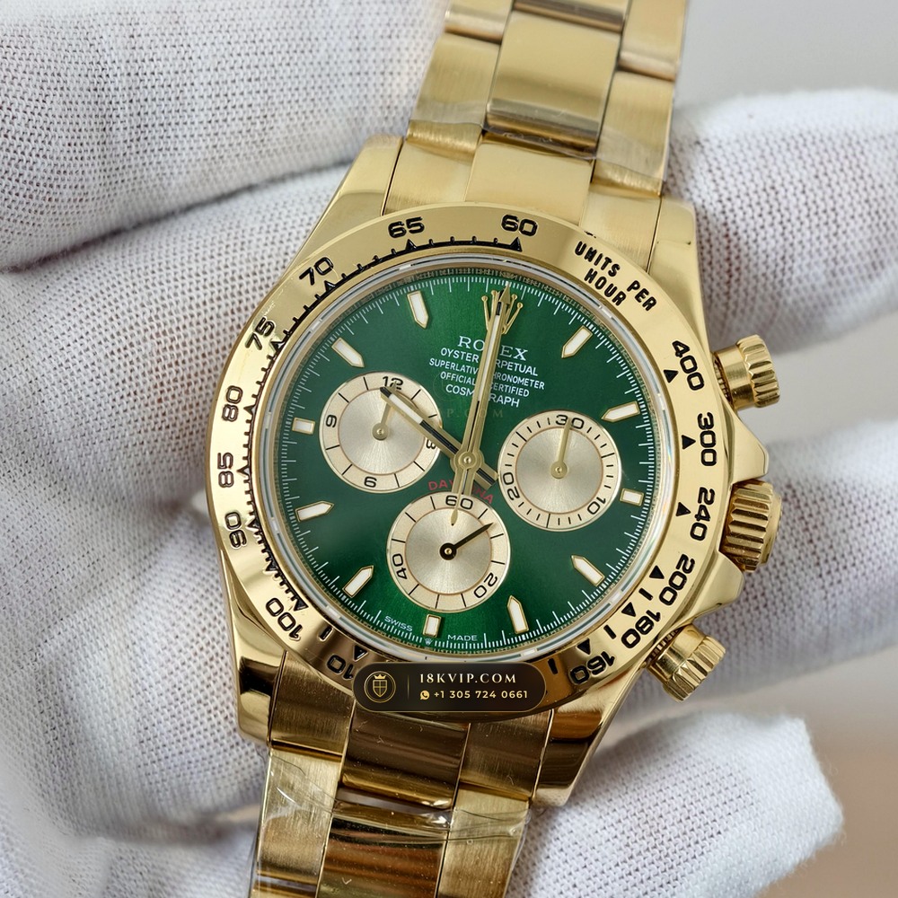 Rolex Cosmograph Daytona John Mayer Emerald Dial 18K Yellow Gold Ref. 126508 — Private Vault Edition — Studio Gallery Plate III in 18K Yellow Gold Au750 (216.8g Verified Mass, Rolex Manufacture Cal. 4131 - 72h Power Reserve)