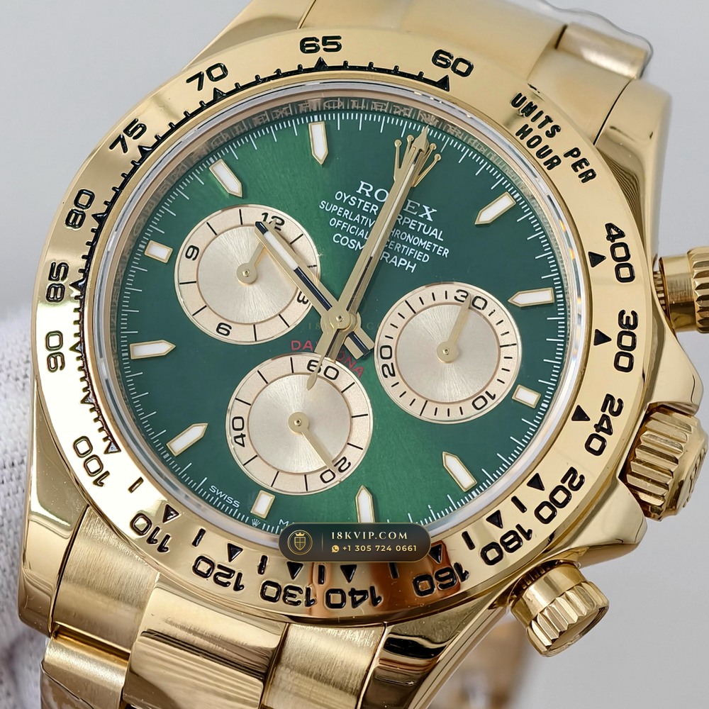 Rolex Cosmograph Daytona John Mayer Emerald Dial 18K Yellow Gold Ref. 126508 — Private Vault Edition — Studio Gallery Plate IV in 18K Yellow Gold Au750 (216.8g Verified Mass, Rolex Manufacture Cal. 4131 - 72h Power Reserve)