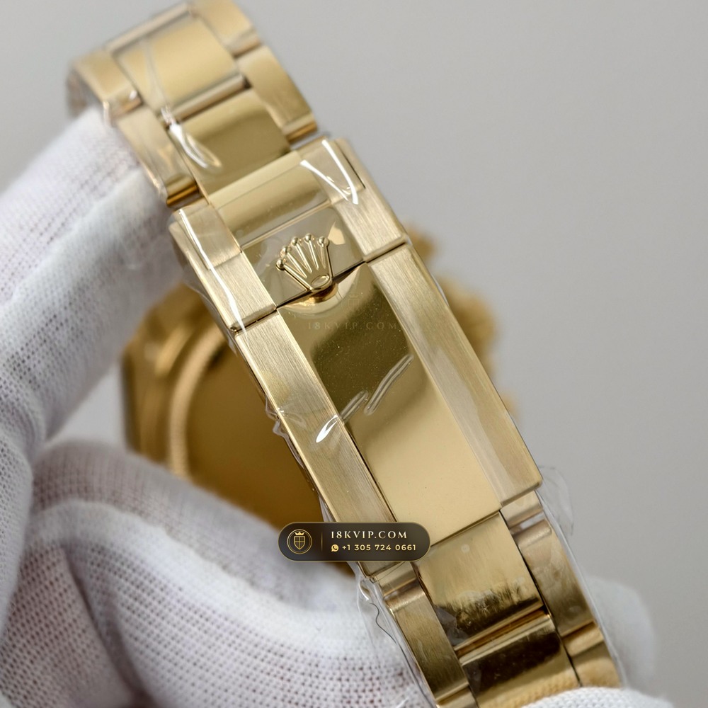 Rolex Cosmograph Daytona John Mayer Emerald Dial 18K Yellow Gold Ref. 126508 — Private Vault Edition — Studio Gallery Plate V in 18K Yellow Gold Au750 (216.8g Verified Mass, Rolex Manufacture Cal. 4131 - 72h Power Reserve)