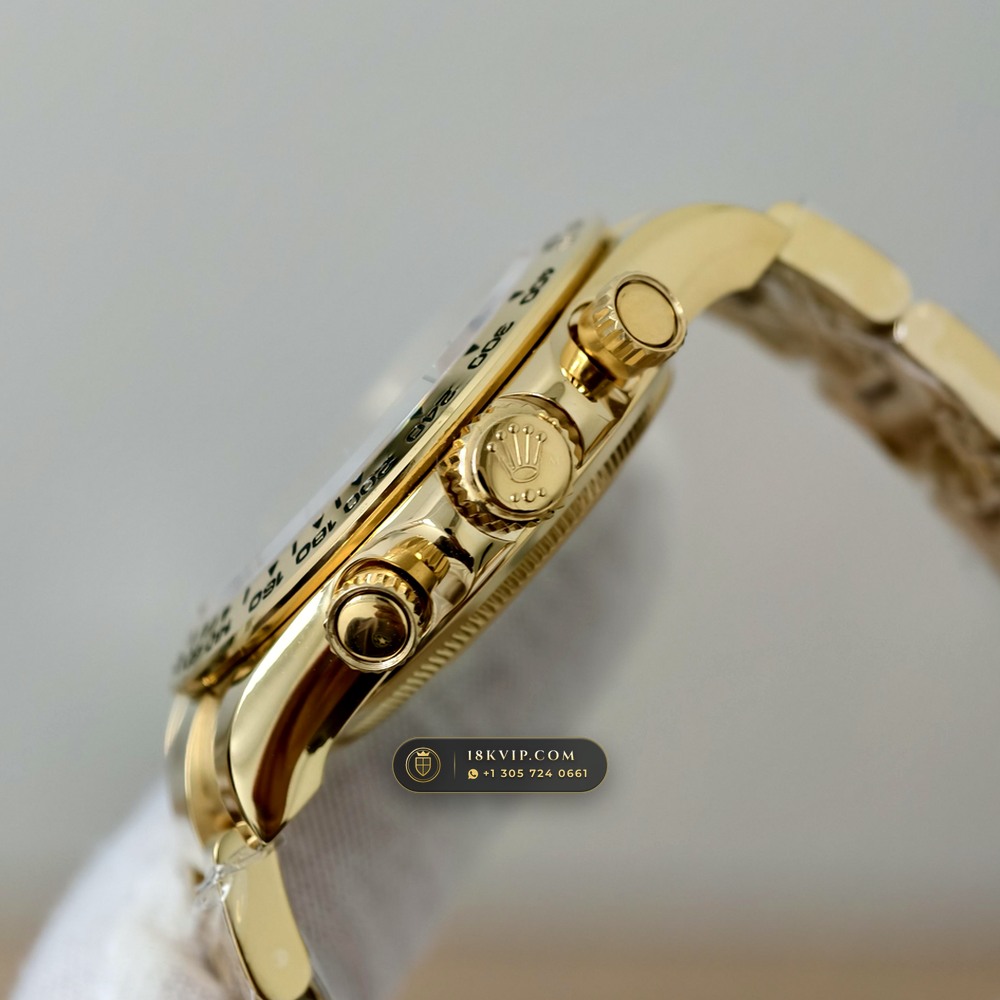 Rolex Cosmograph Daytona John Mayer Emerald Dial 18K Yellow Gold Ref. 126508 — Private Vault Edition — Studio Gallery Plate VI in 18K Yellow Gold Au750 (216.8g Verified Mass, Rolex Manufacture Cal. 4131 - 72h Power Reserve)