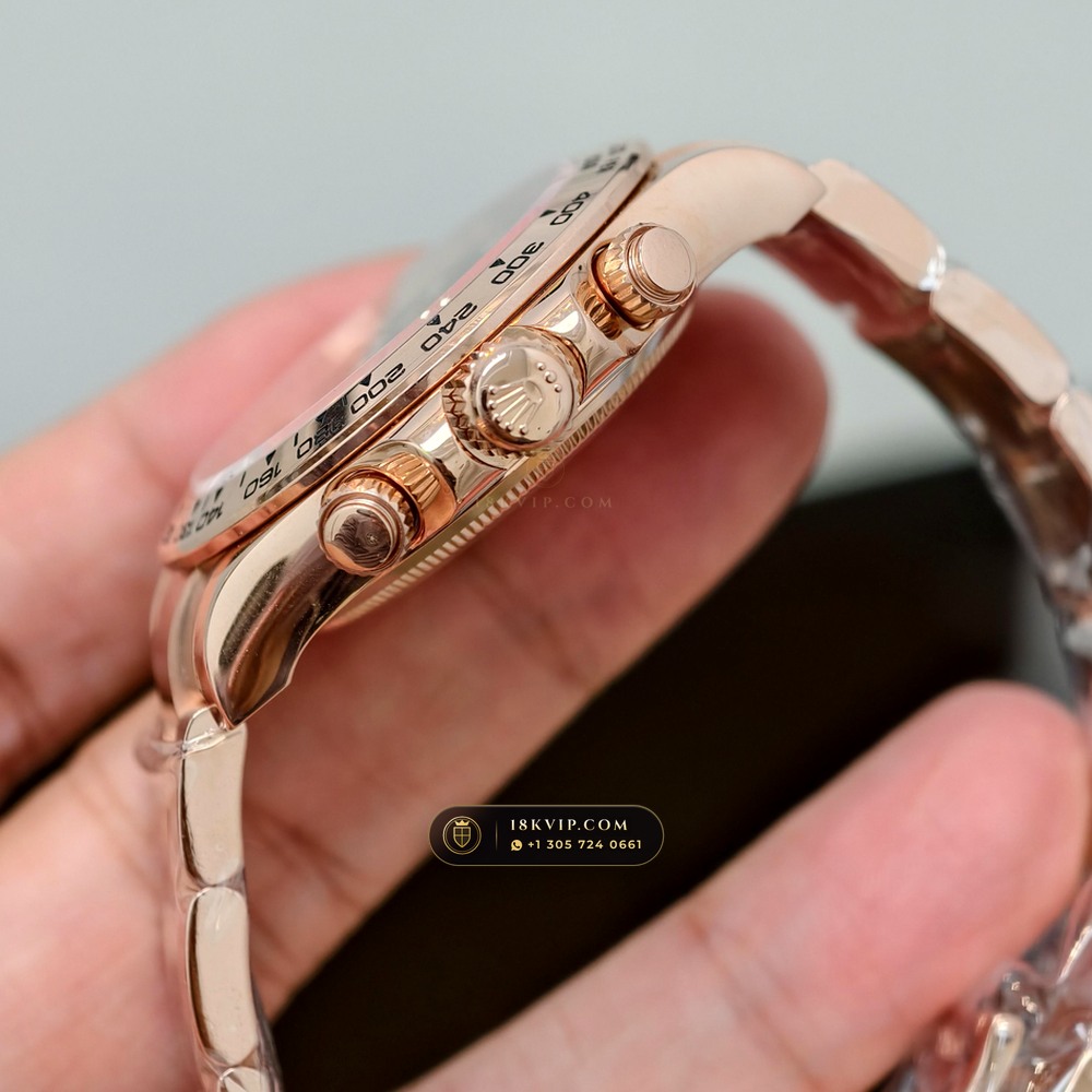 Rolex Cosmograph Daytona 18K Everose Gold Master Watchmaker Spec Ref. 126505 — Private Vault Edition — Studio Gallery Plate V in 18K Rose Gold Au750 (216.8g Verified Mass, Rolex Manufacture Cal. 4131 - 72h Power Reserve)